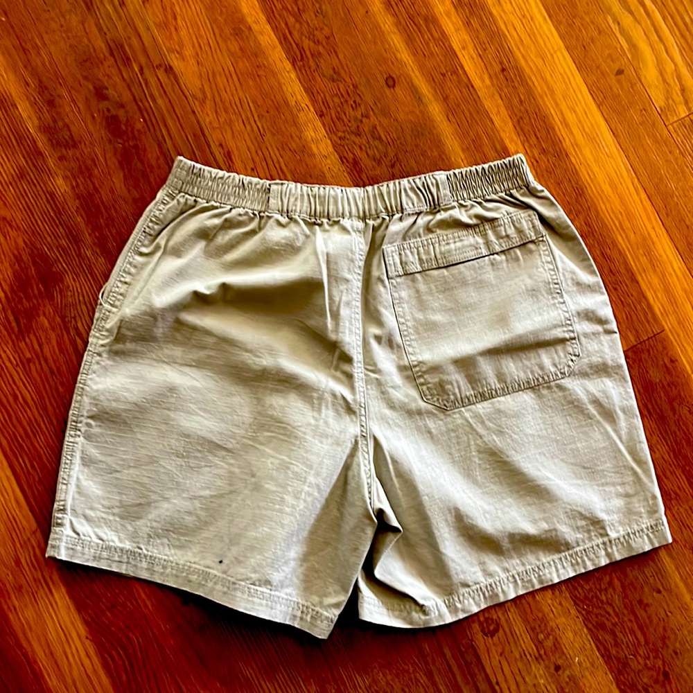 Royal Robbins woman’s hiking shorts size lrg